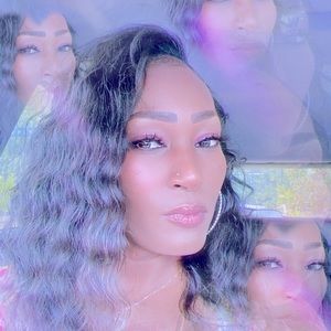 Meet your Posher, Monica